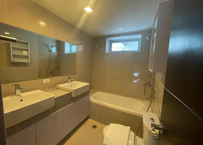 Apartamento Bright 2-bedroom With Pool In Bgc Uptown *